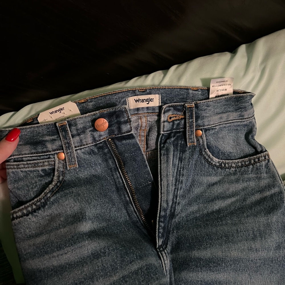 26x30 NWT WW PETITE Wrangler’s.
